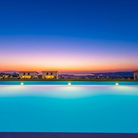 Mint Retreat Suites (Adults Only) Καλάνδρα Εξωτερικό φωτογραφία