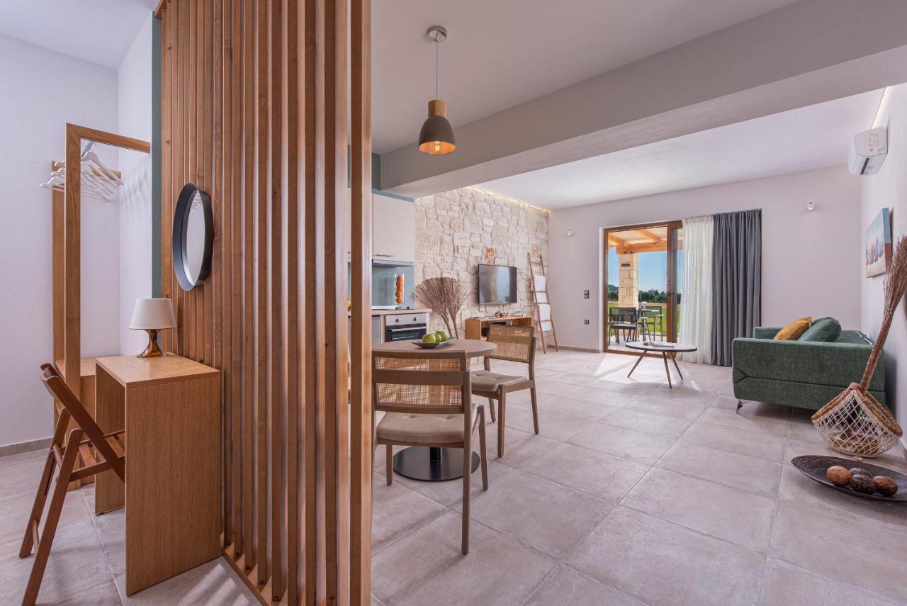 Mint Retreat Suites (Adults Only) Καλάνδρα Εξωτερικό φωτογραφία