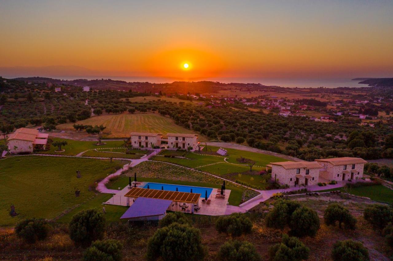 Mint Retreat Suites (Adults Only) Καλάνδρα Εξωτερικό φωτογραφία