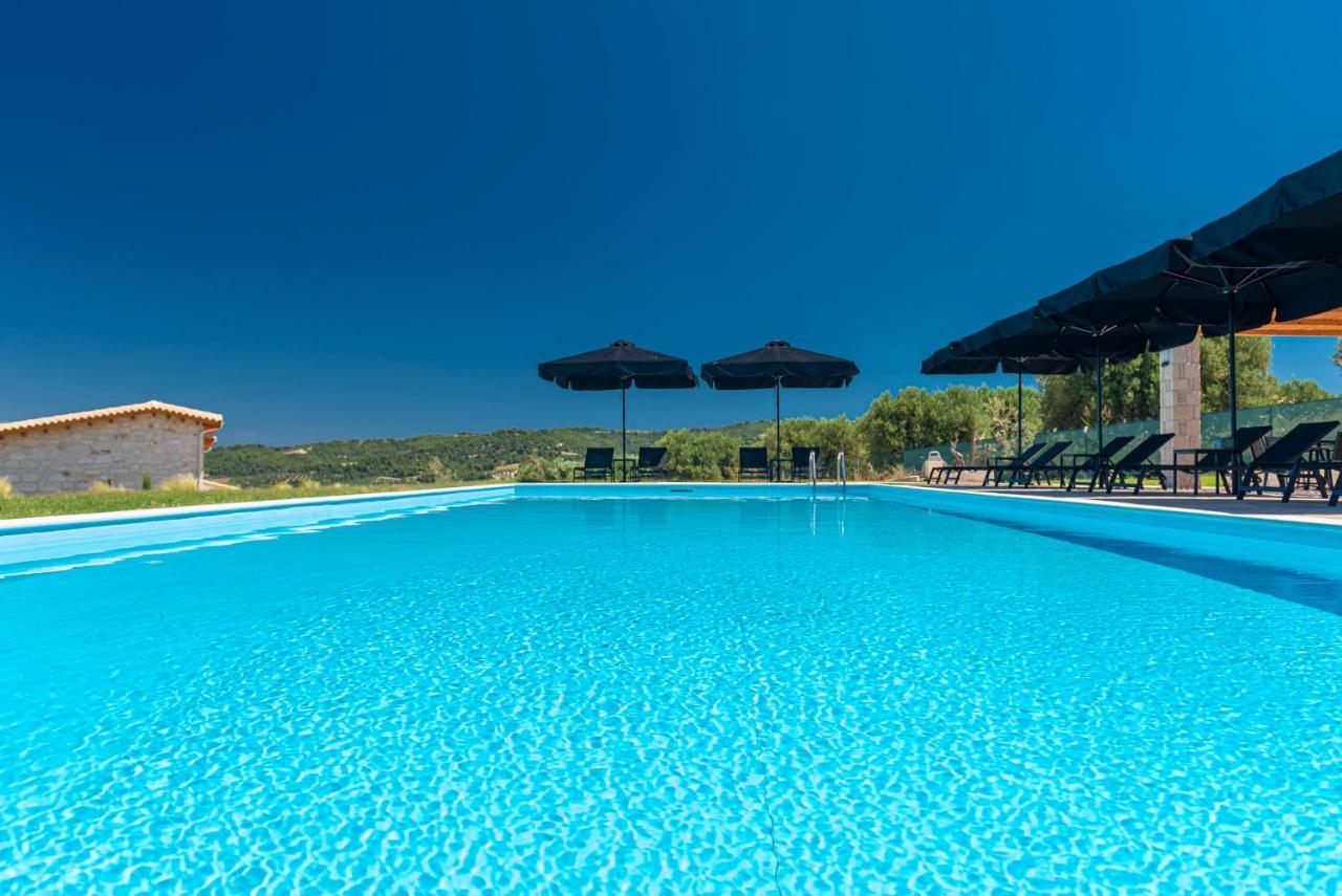 Mint Retreat Suites (Adults Only) Καλάνδρα Εξωτερικό φωτογραφία