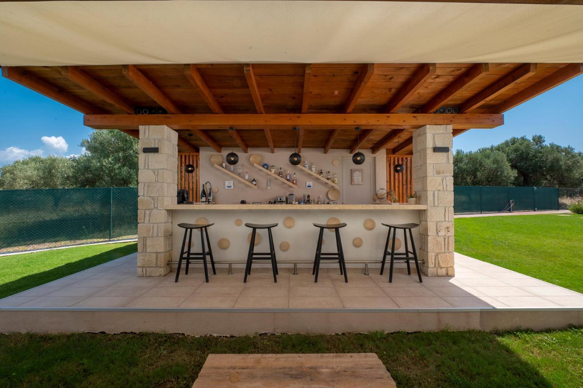 Mint Retreat Suites (Adults Only) Καλάνδρα Εξωτερικό φωτογραφία