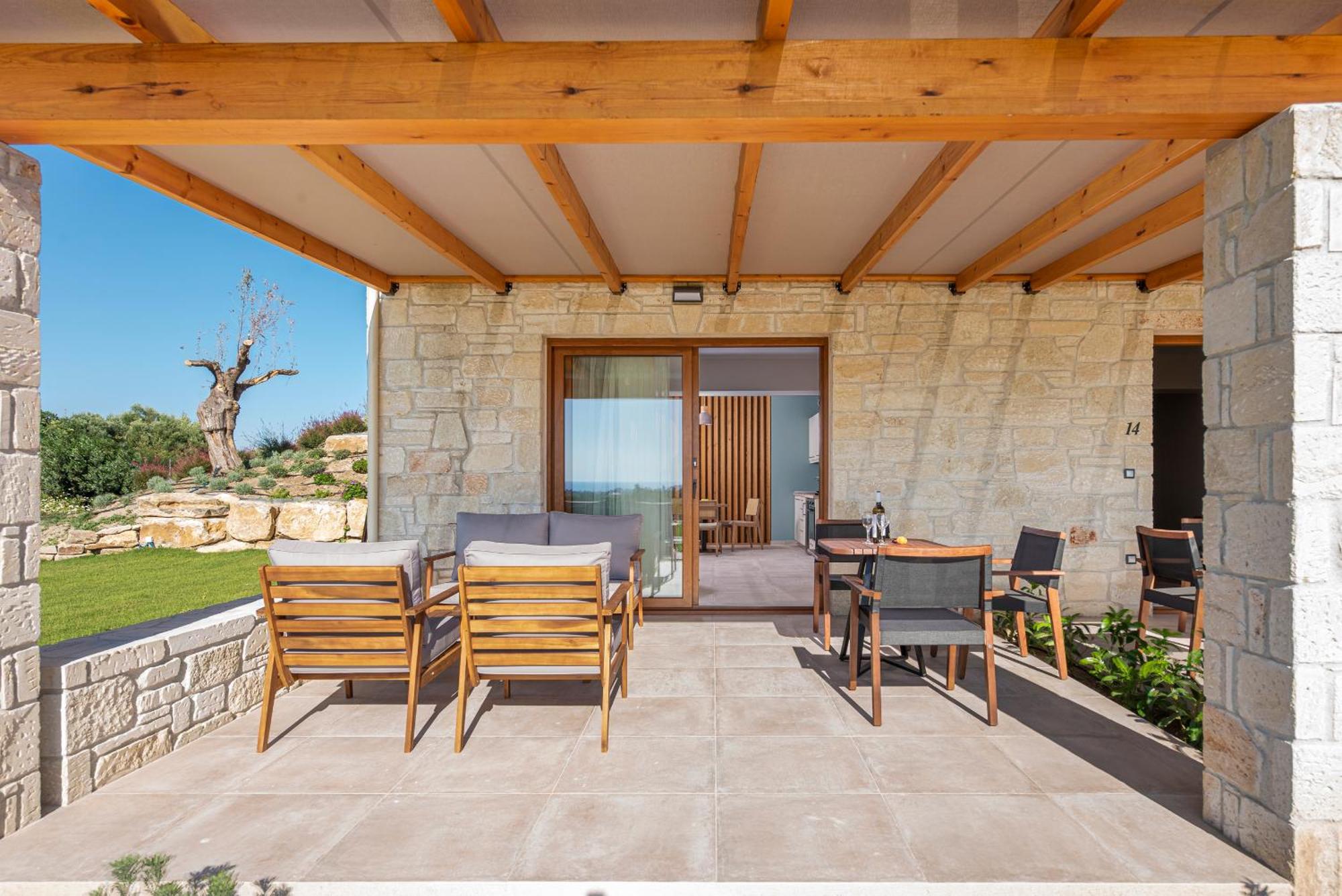 Mint Retreat Suites (Adults Only) Καλάνδρα Δωμάτιο φωτογραφία