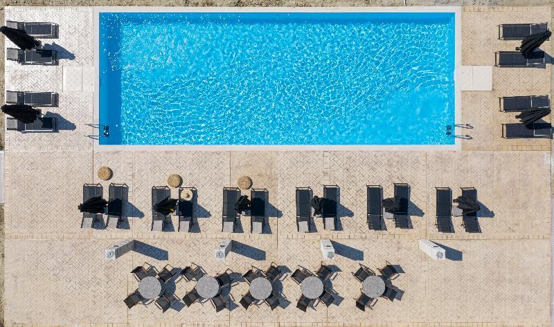 Mint Retreat Suites (Adults Only) Καλάνδρα Εξωτερικό φωτογραφία
